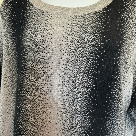 Wonderly plus size Batwing Sweater. Gray/Black.  Size 4X. Boat neck - Picture 2 of 7